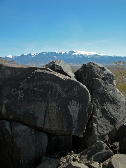 Ancient petroglyphs on volcanic rocks, Three Rivers Petroglyph Site near Tularosa, NM
